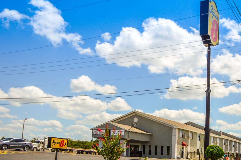 Super 8 By Wyndham Ardmore Luaran gambar