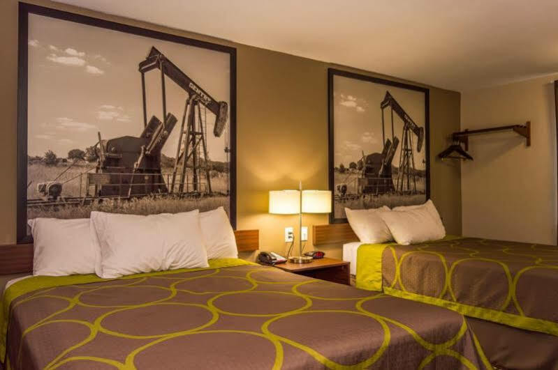 Super 8 By Wyndham Ardmore Luaran gambar